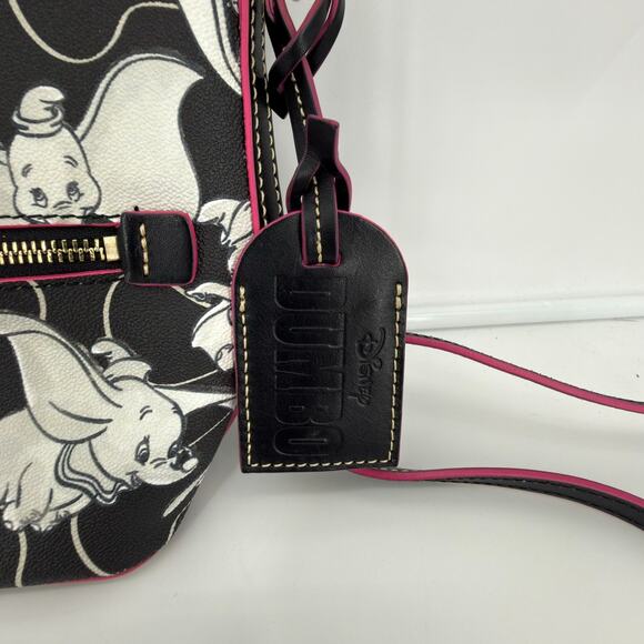 Disney Dooney & Bourke Dumbo Black White Pink Small Zip Sac Crossbody Retired - Picture 5 of 14